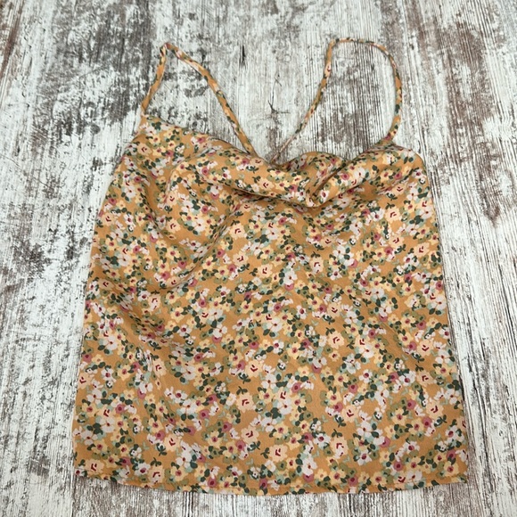 Le Lis Floral Strappy Tank Top - Picture 5 of 9